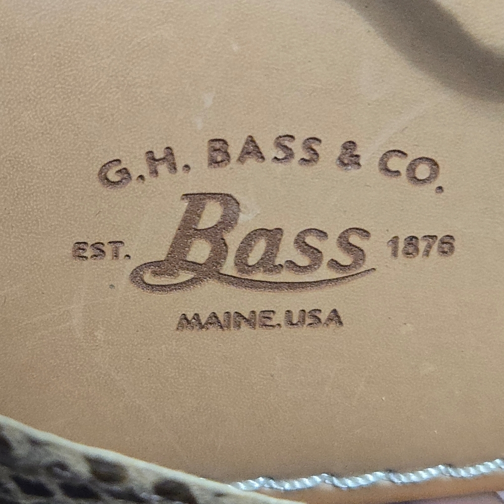 Bass Women's Tan Snakeskin Sandals - Picture 4 of 6